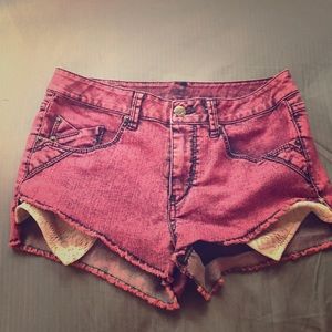 High waisted LA streetwear style shorts